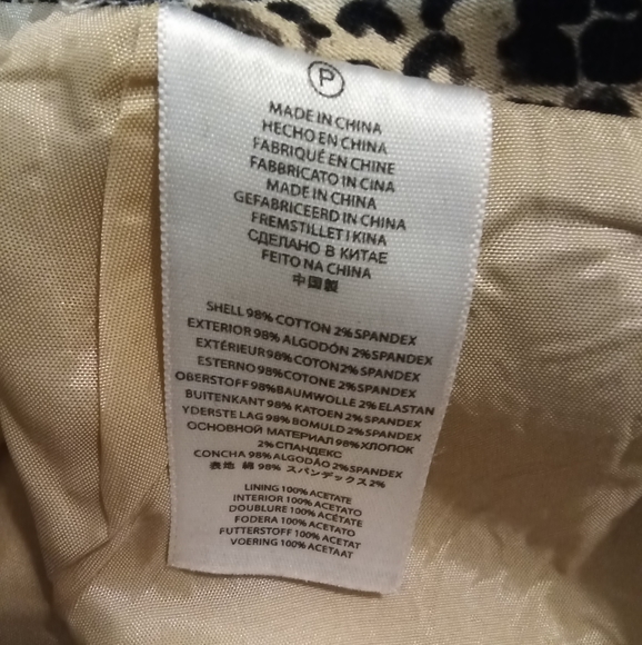 Michael Michael Kors Reptile Print Pencil Skirt. - Picture 4 of 11